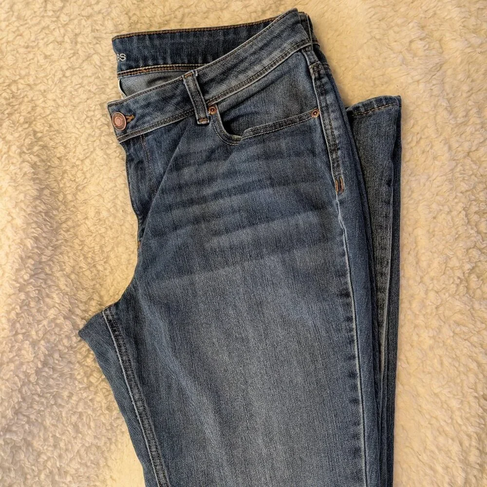 Maurices Boot Cut Size 16W Tall Jeans - Picture 1 of 7
